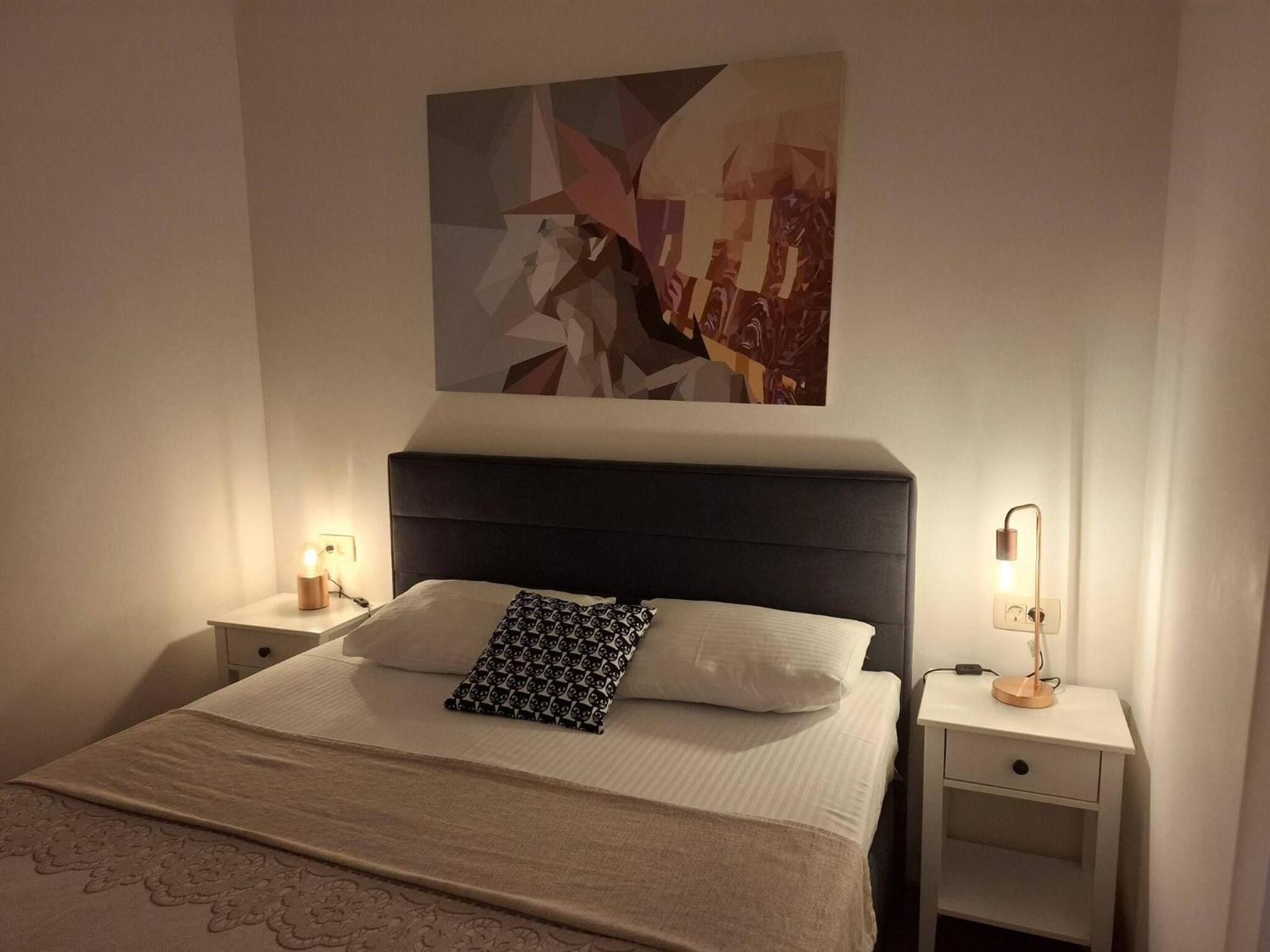 Apartment Cozy In Center With Mountain Views Budva