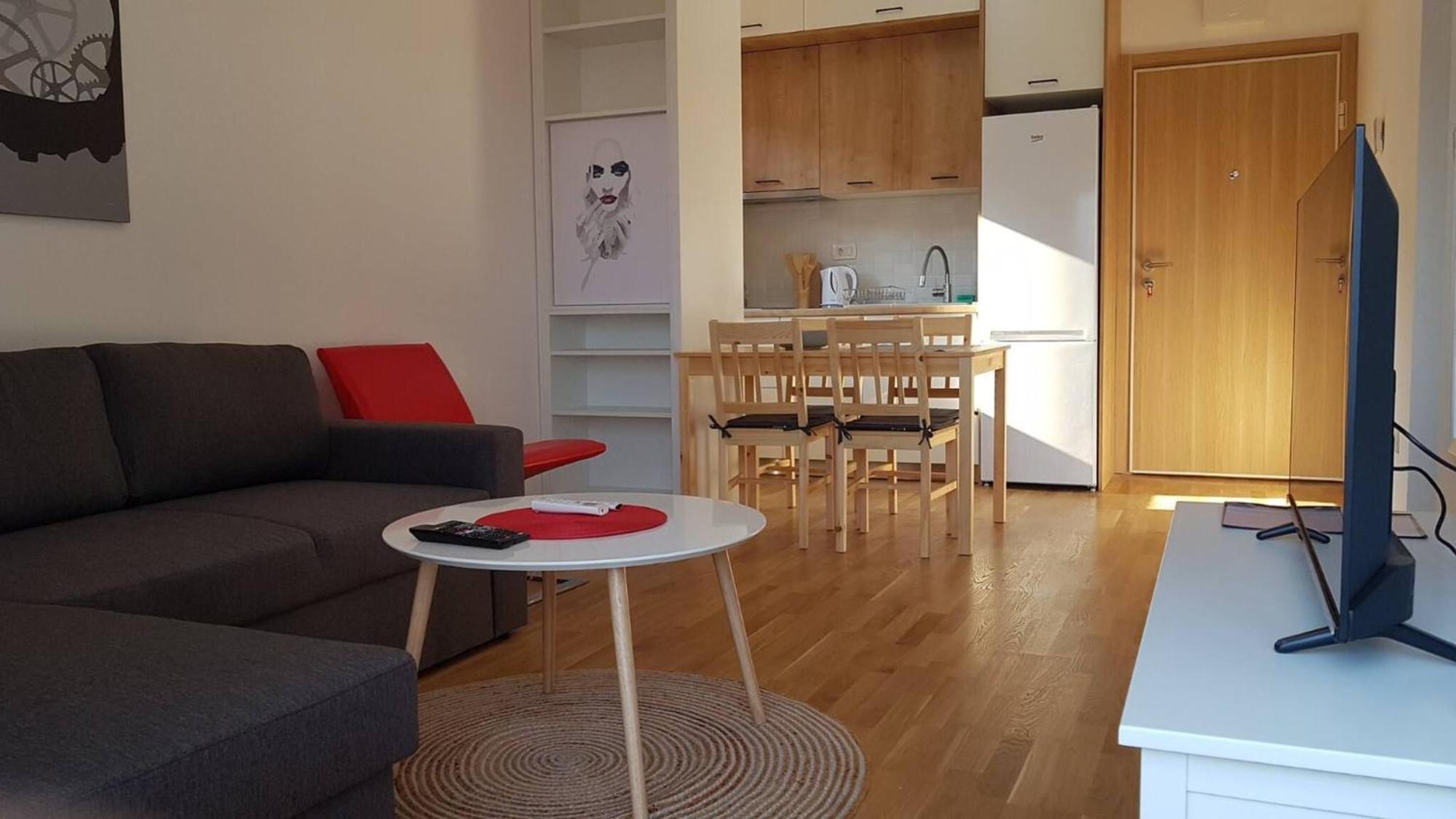 Cozy In Center With Mountain Views Apartment Budva